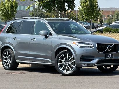 Used 2016 Volvo XC90 T6 Momentum w/ Momentum Plus Package