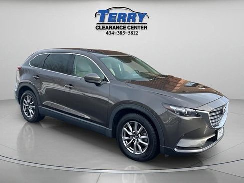 Used 2017 MAZDA CX-9 Touring image 2