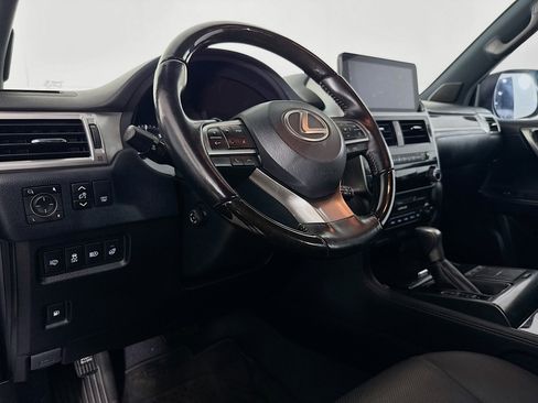 Used 2022 Lexus GX 460 Premium w/ Accessory Package image 22