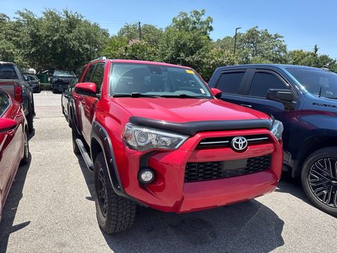 Used 2020 Toyota 4Runner SR5 RWD image 5
