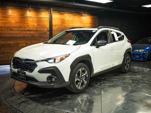 Used 2024 Subaru Crosstrek 2.0i Premium AWD/4WD image 2