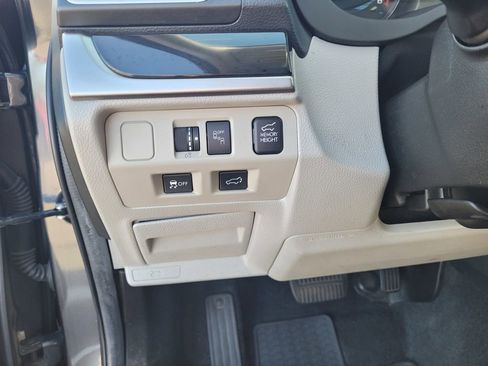 Used 2018 Subaru Forester 2.5i Limited AWD/4WD image 25