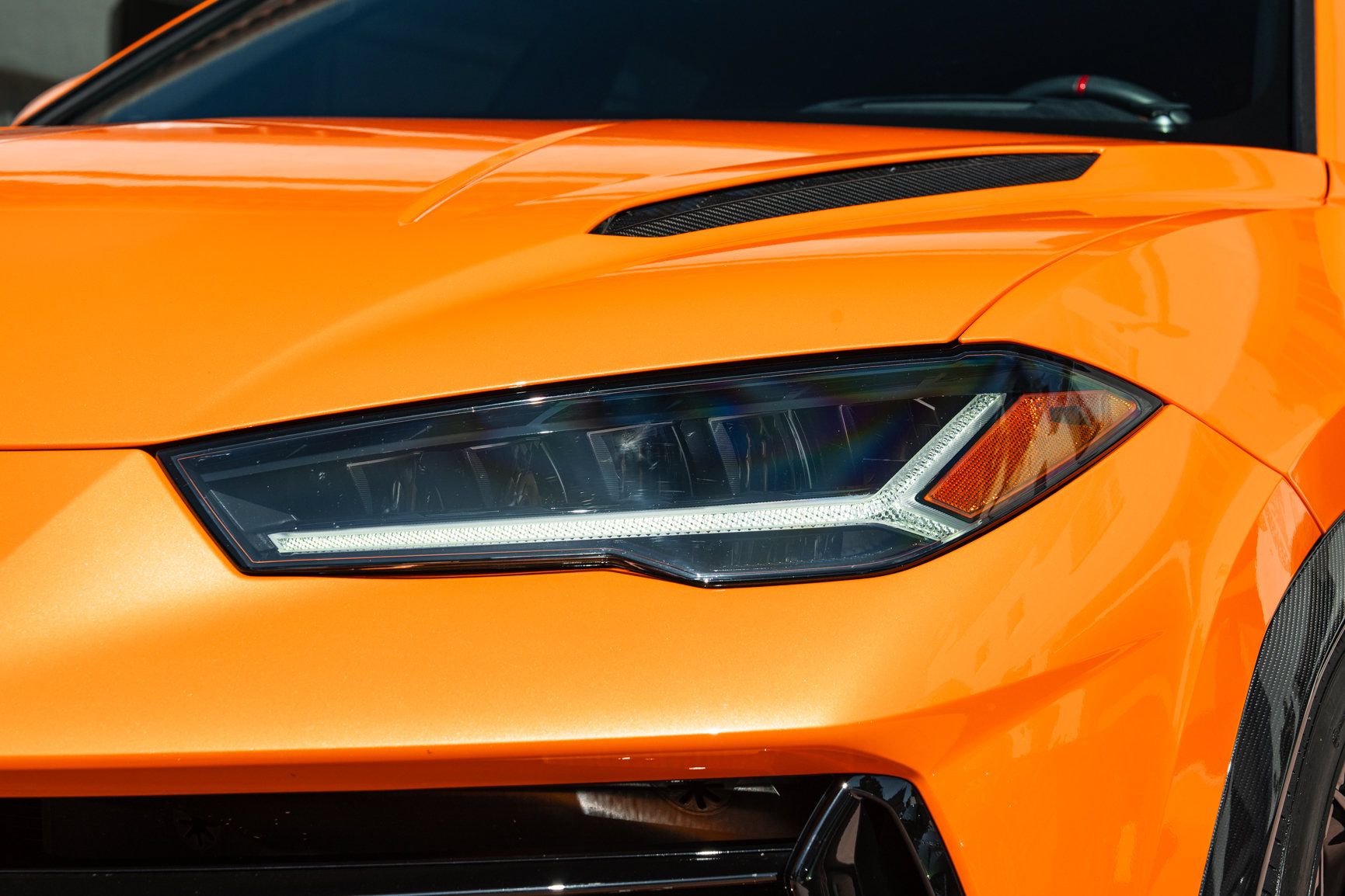 Used 2024 Lamborghini Urus Performante AWD/4WD image 13