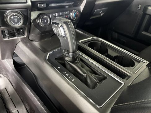 Used 2017 Ford F150 XLT w/ Equipment Group 302A Luxury AWD/4WD image 20