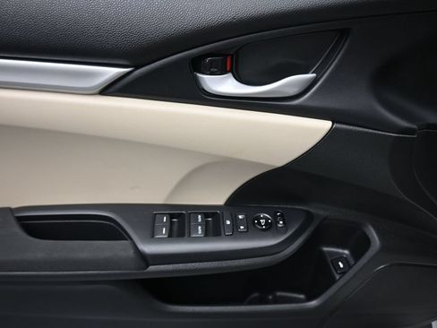 Used 2018 Honda Civic LX image 10
