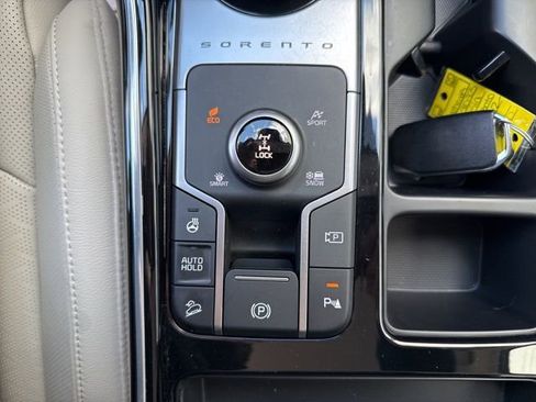 Certified 2023 Kia Sorento SX Prestige image 12