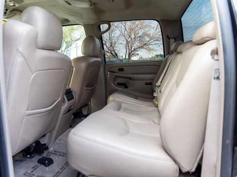 Used 2004 Chevrolet Silverado 3500 LT w/ Heavy-Duty Power Package image 13