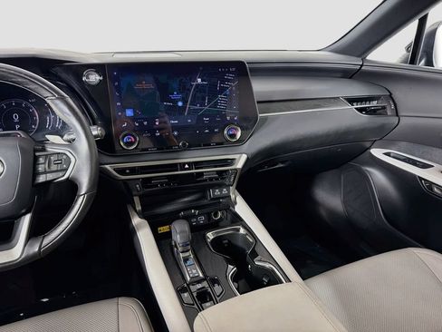 Used 2024 Lexus RX 350 Premium w/ Convenience Package FWD image 24