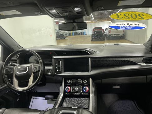 Used 2023 GMC Yukon XL Denali image 23