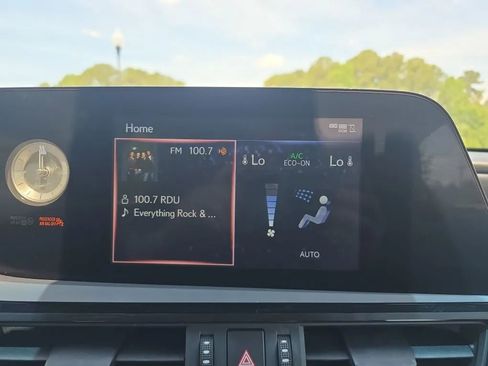 Used 2022 Lexus ES 300h w/ Premium Package FWD image 26
