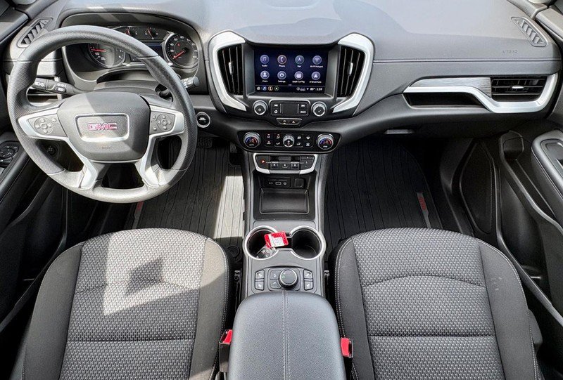 Used 2024 GMC Terrain SLE w/ Driver Convenience Package FWD image 13