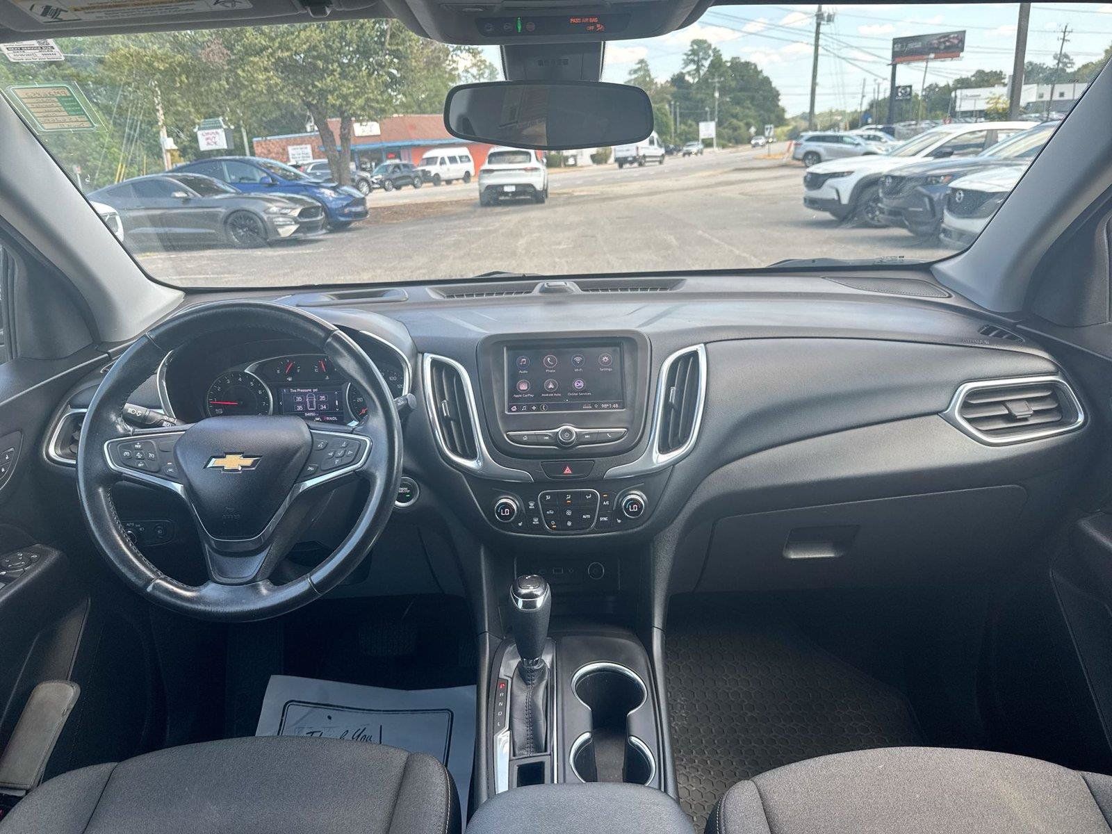 Used 2020 Chevrolet Equinox LT FWD image 2