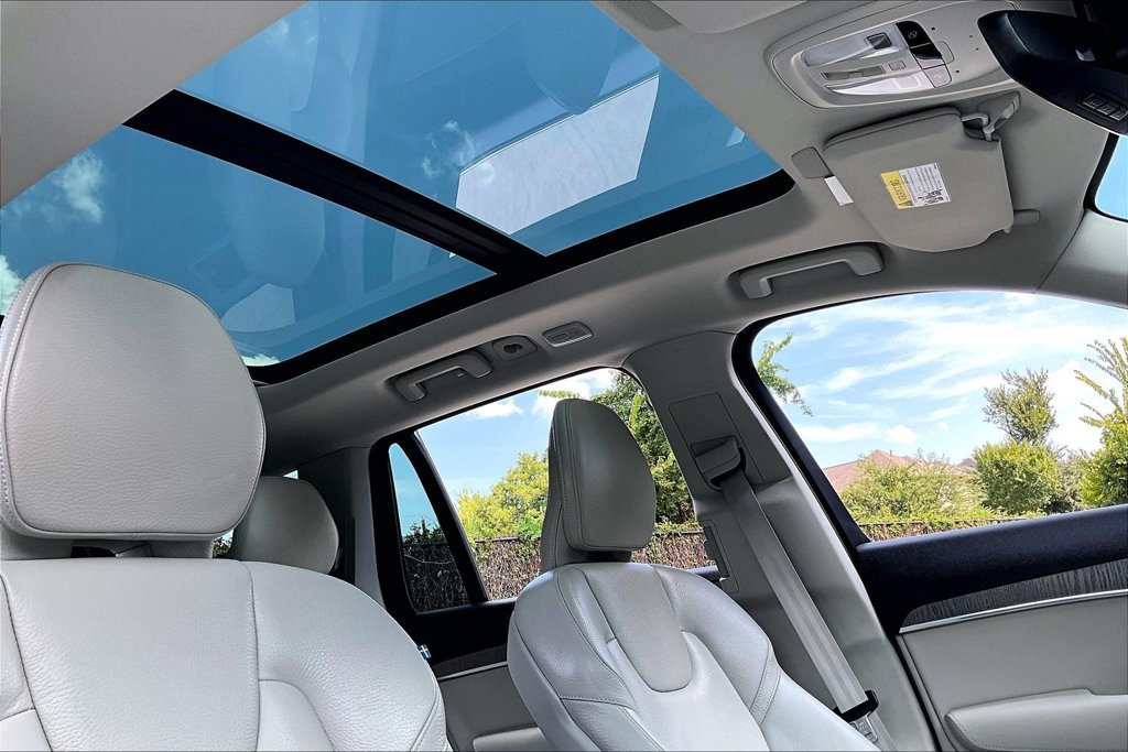 Certified 2025 Volvo XC90 B6 Plus w/ Protection Package AWD/4WD image 23