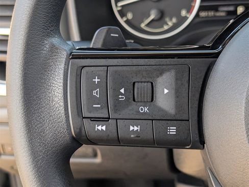 Certified 2023 Nissan Rogue SV image 23