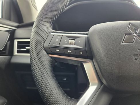 New 2026 Mitsubishi Outlander SE image 27