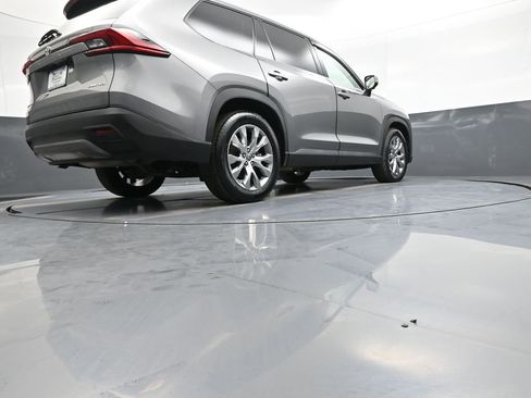 Certified 2025 Toyota Grand Highlander AWD Hybrid image 32