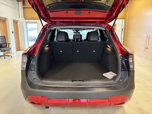 New 2026 Nissan Kicks SR w/ SR Premium Package AWD/4WD image 17