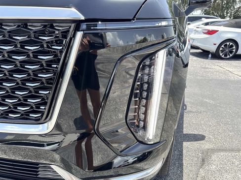 New 2026 Cadillac Escalade Luxury w/ Touring Package AWD/4WD image 9