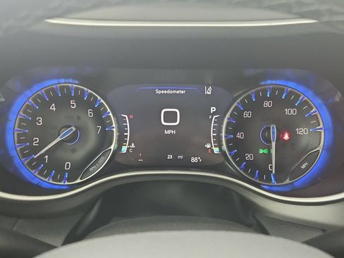 New 2027 Chrysler Pacifica Limited AWD/4WD image 22