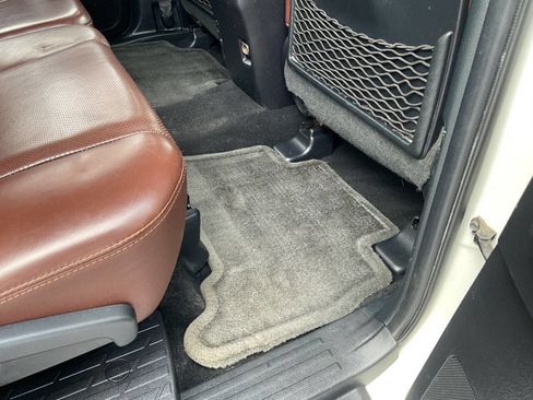 Used 2016 Toyota 4Runner Limited image 41