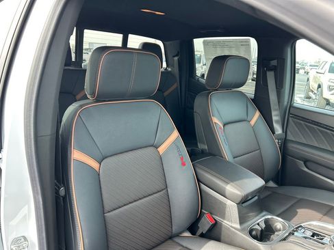 New 2026 GMC Canyon AT4 w/ AT4 Premium Package image 37