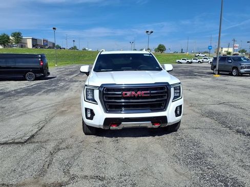 Used 2023 GMC Yukon AT4 w/ AT4 Premium Plus Package AWD/4WD image 3