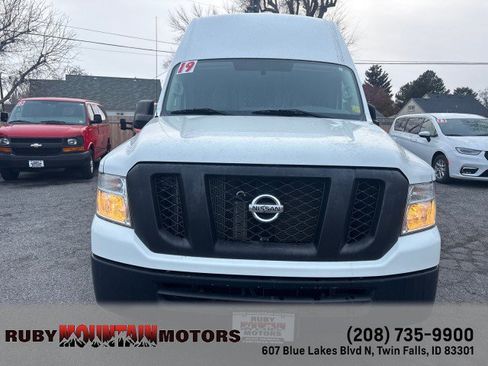 Used 2019 Nissan NV 2500 S image 2