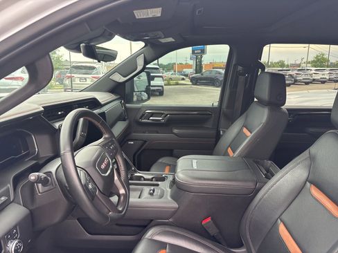 Used 2024 GMC Sierra 2500 AT4 w/ AT4 Premium Plus Package AWD/4WD image 7