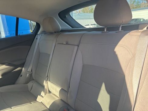 Used 2018 Chevrolet Cruze LT image 13