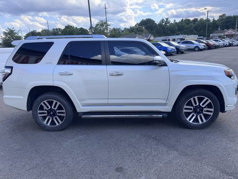 Used 2014 Toyota 4Runner Limited AWD/4WD image 5