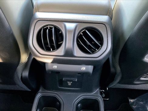 New 2026 Jeep Gladiator Mojave AWD/4WD image 15