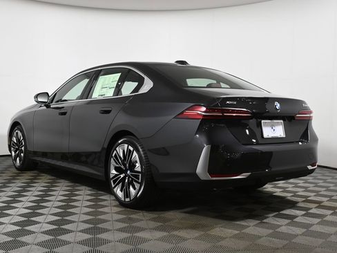New 2026 BMW 530i xDrive AWD/4WD image 5