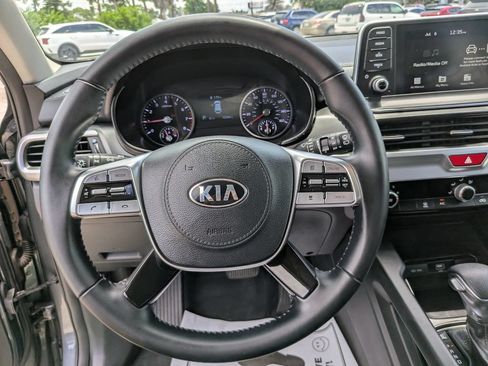 Used 2020 Kia Telluride LX FWD image 29