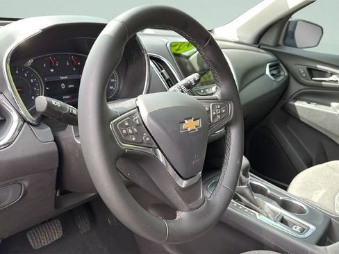 Used 2024 Chevrolet Equinox LT FWD image 14