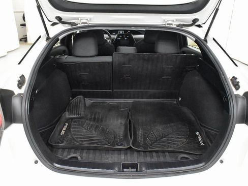 Used 2018 Toyota Prius Two image 11