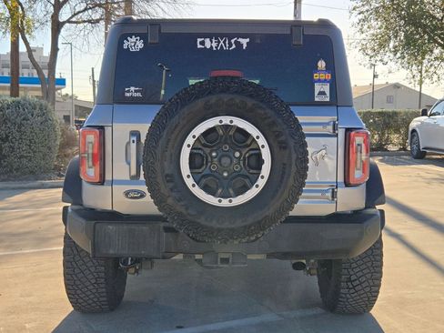 Used 2023 Ford Bronco Outer Banks w/ Sasquatch Package image 4