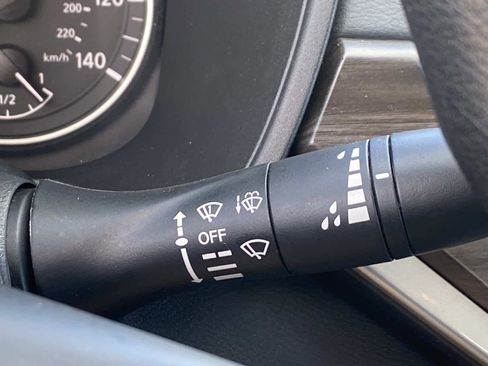 Used 2024 Nissan Altima 2.5 SV image 17