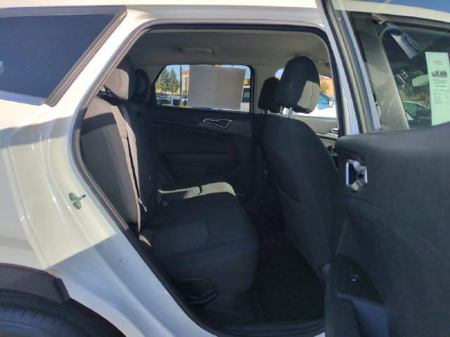 Certified 2023 Kia Sportage LX FWD image 29