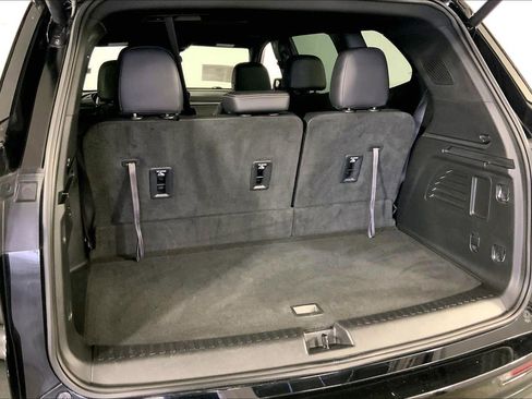 Used 2025 Buick Enclave Sport Touring image 4