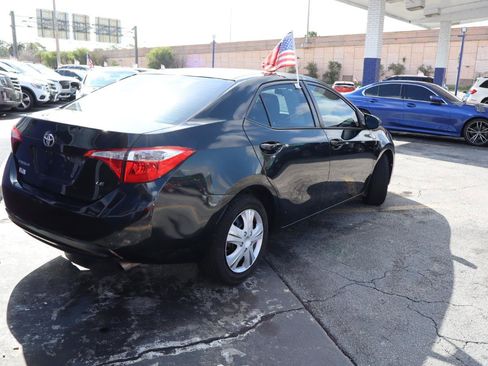 Used 2016 Toyota Corolla LE FWD image 3