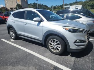 Used 2017 Hyundai Tucson SE image 1