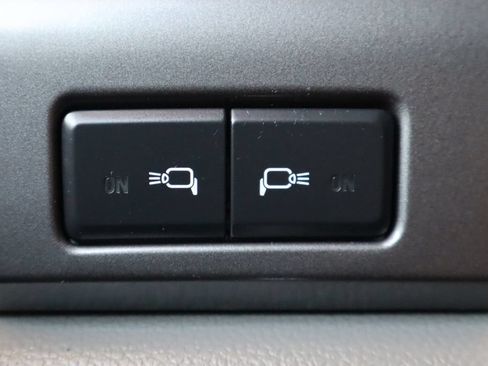 Used 2019 Ford F150 XLT w/ Equipment Group 302A Luxury AWD/4WD image 21
