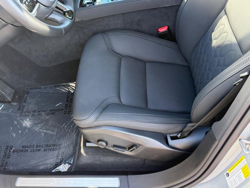 Certified 2026 Volvo XC90 B6 Plus AWD/4WD image 19