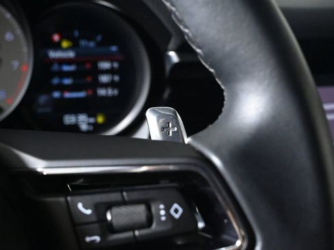 Certified 2023 Porsche Macan AWD/4WD image 23