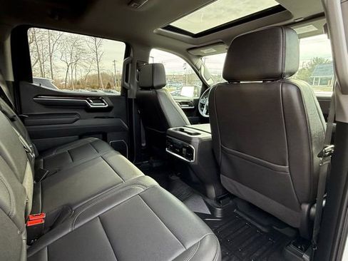 Used 2025 GMC Sierra 1500 Elevation w/ Elevation Premium Package image 22