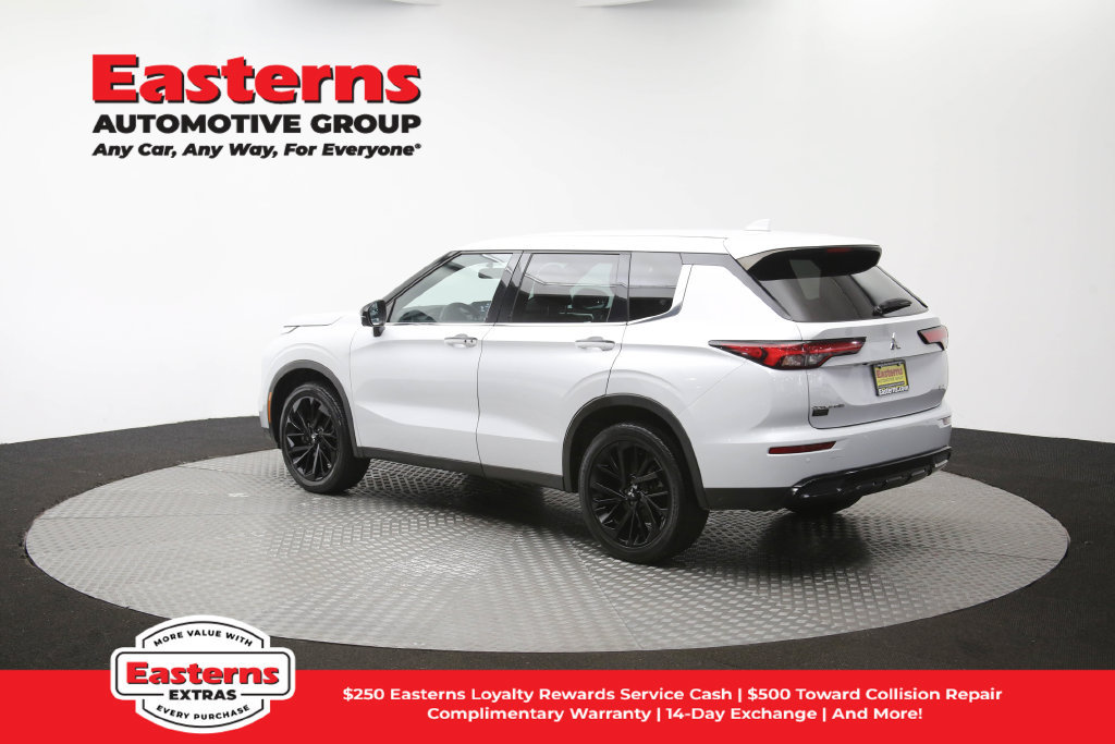 Used 2023 Mitsubishi Outlander SE Black Edition AWD/4WD image 65