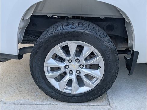 Certified 2022 Chevrolet Silverado 1500 Custom AWD/4WD image 18