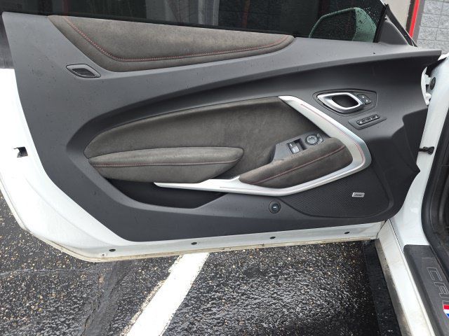 Used 2022 Chevrolet Camaro ZL1 RWD image 14