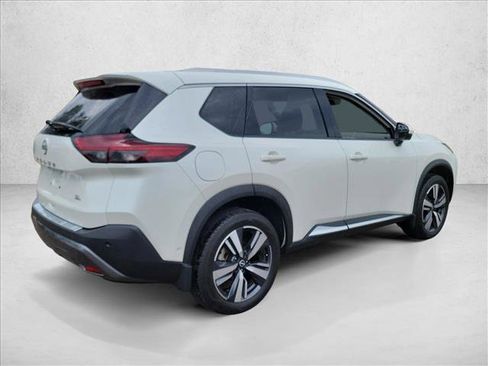 Used 2023 Nissan Rogue SL w/ SL Premium Package FWD image 5