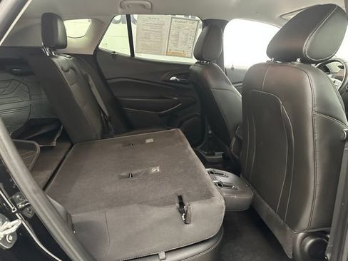 Used 2024 Chevrolet Trax LT w/ Driver Confidence Package FWD image 19